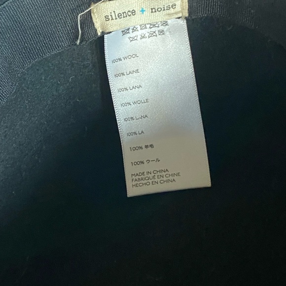 Urban outfitters wool rolled brim hat - Picture 6 of 6